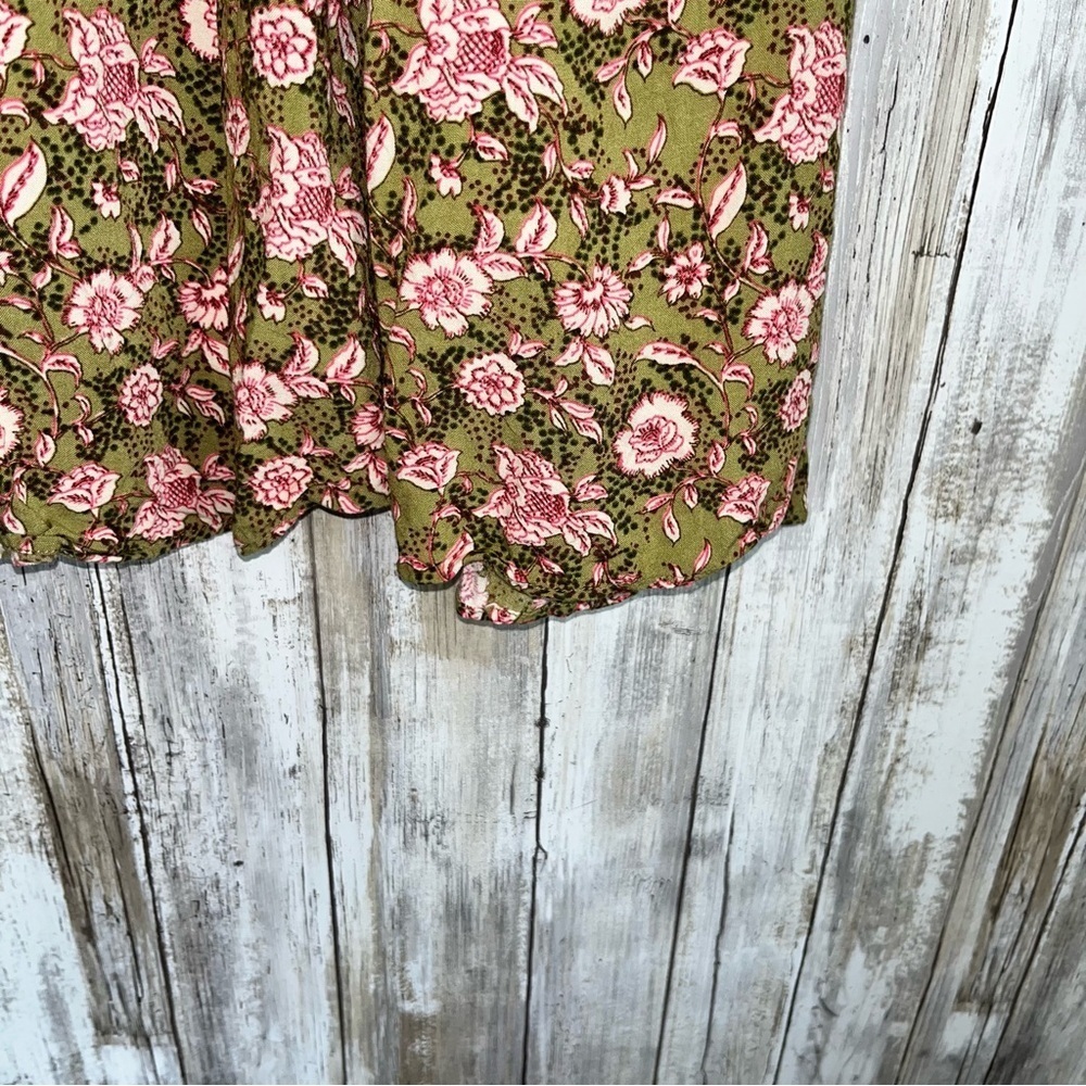 Jessica Simpson Green Floral Popover Blouse - Picture 3 of 5